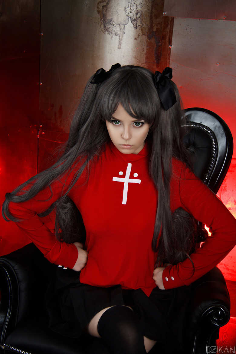 fate_stay_night_rin_tohsaka_cosplay_by_disharmonica_d9xav8l7c7df.jpg