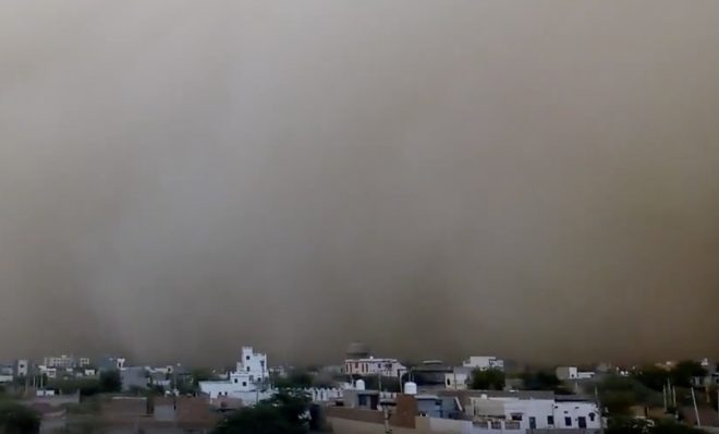 En Inde, des tempêtes de sable font au moins 77 morts