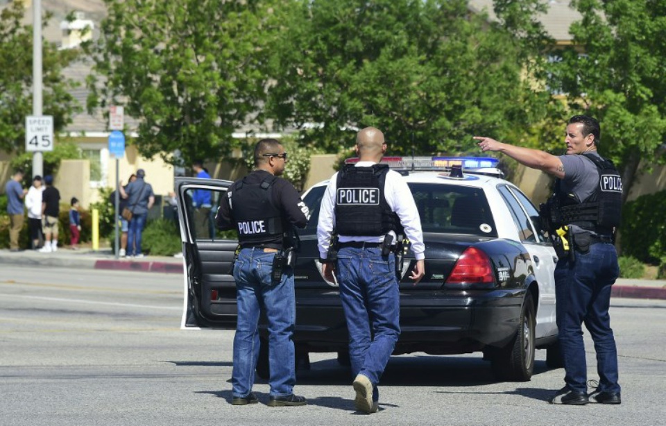 Etats-Unis: Des coups de feu signalés dans un lycée californien, un suspect interpellé
