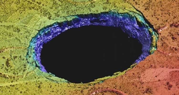 Des champs de pétrole au Texas se soulèvent et s’effondrent de manière extrême